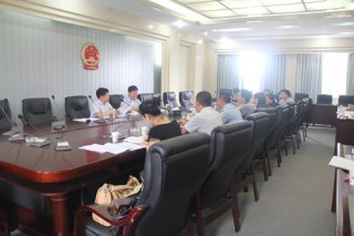 政府領(lǐng)導、企業(yè)代表參加了崇禮新城投資合作協(xié)議討論會(huì )